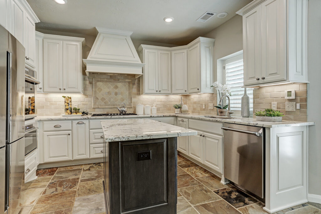 Kitchen design that mixes traditional and modern elements of design.